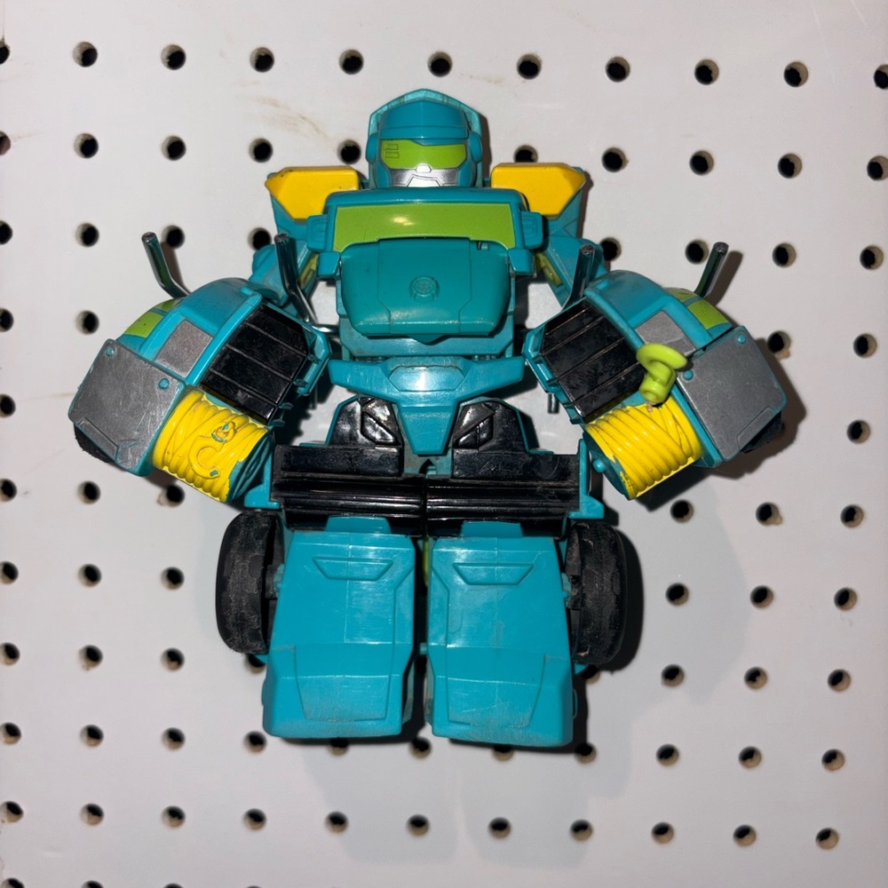 Dynamic Robot Action Figure - Teal and Yellow